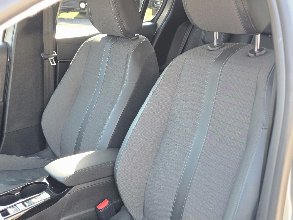 
								Peugeot 208 1.5 100cv full									